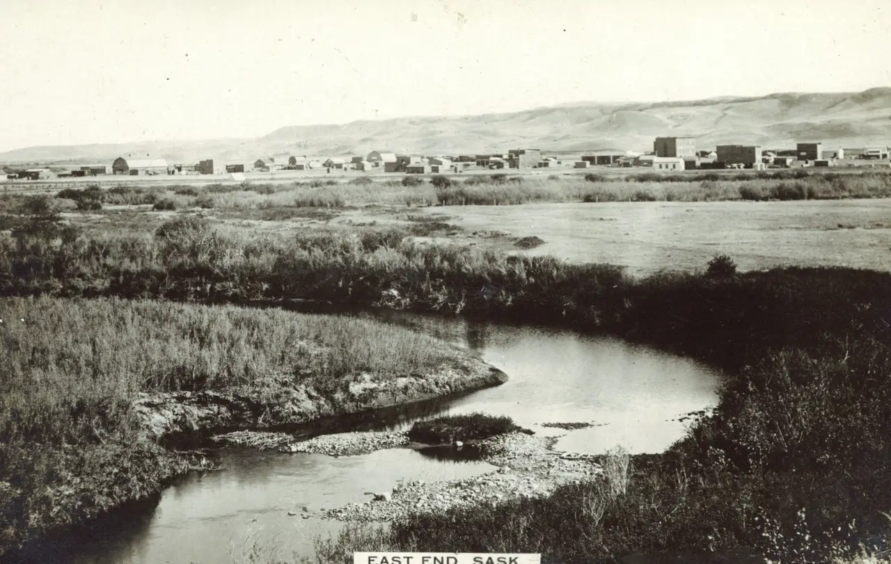 View of Eastend across the creek, 1916